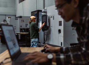 5 Xu Hướng CNC Nổi Bật Năm 2025 – Định Hình Tương Lai Gia Công CNC